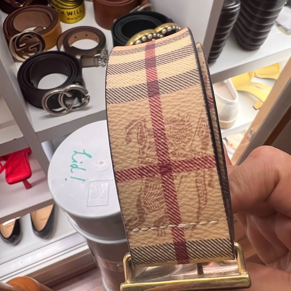 Burberry Belt - comes with the dust bag - Picture 2 of 4